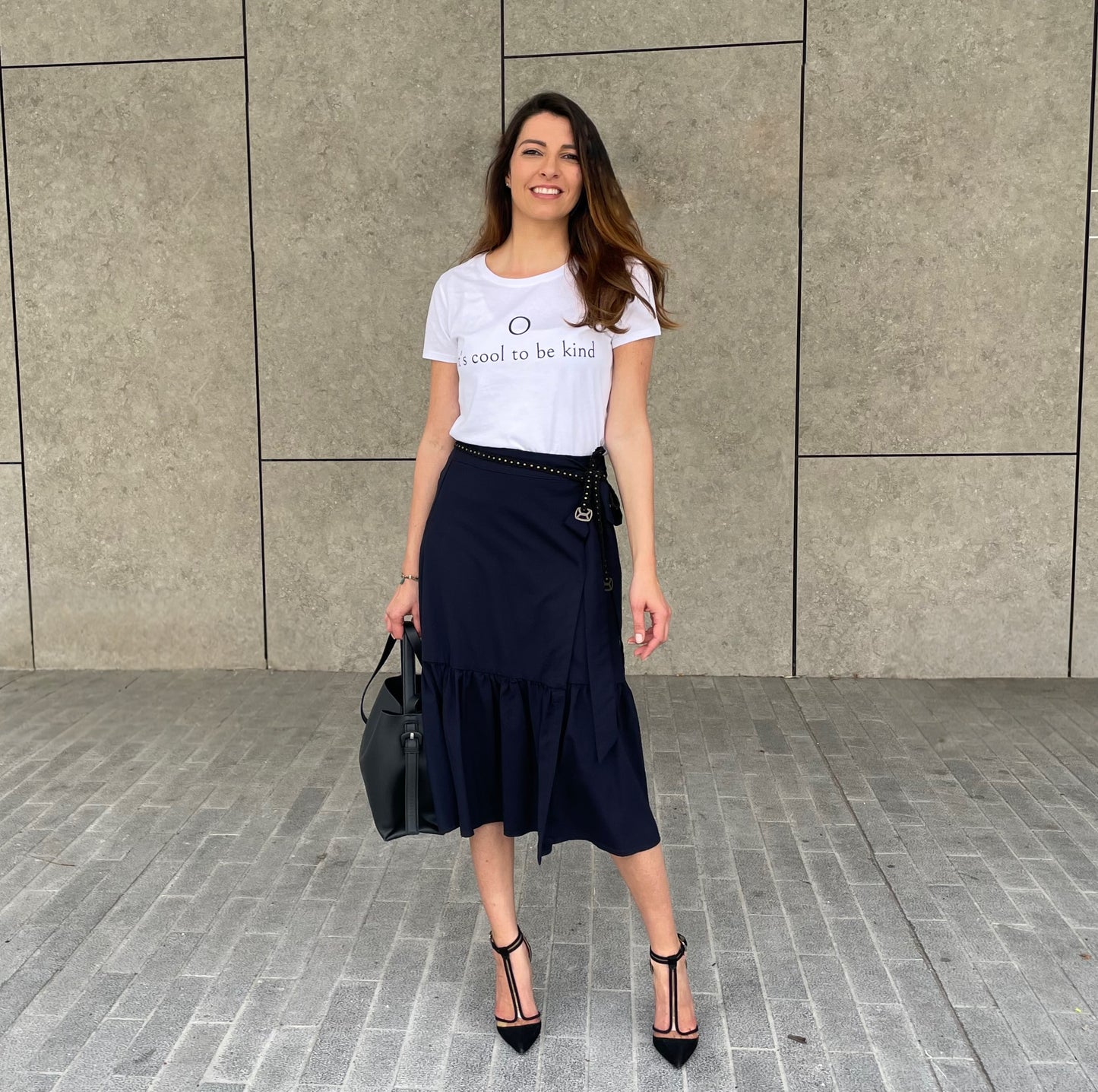 Short sleeve t-shirt "It's cool to be kind"
