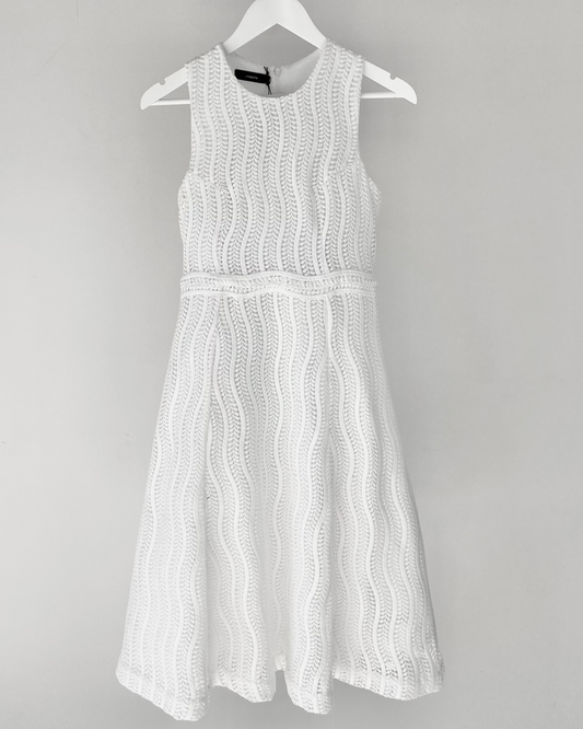 White dress geometric lines